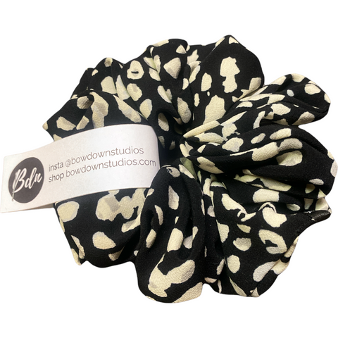 Bowdown Studios - 100% Silk Scrunchies